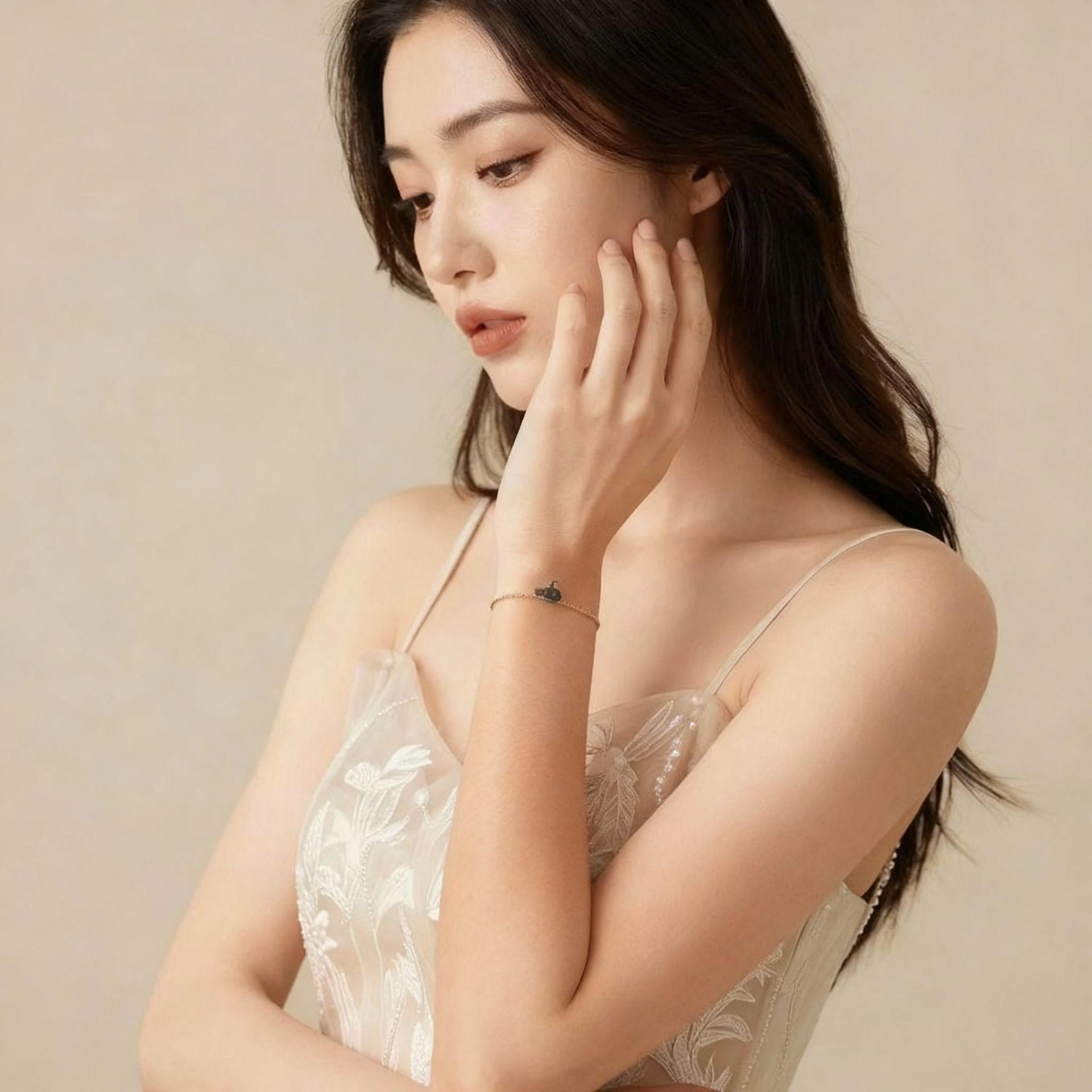 Elegant and tattoo-free, after